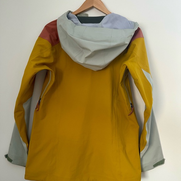 Patagonia Women's SnowDrifter Jacket Sz M - Picture 3 of 4